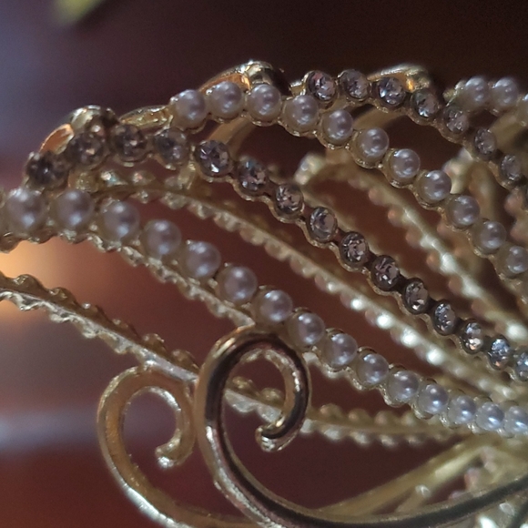 High quality metal butterfly hair clip - Picture 7 of 12